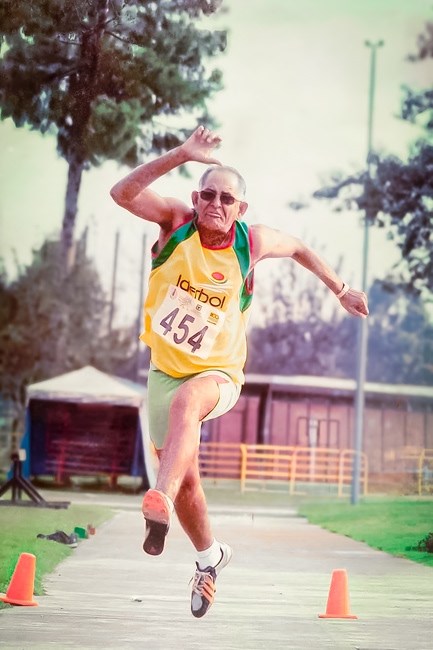 Noel Lorett Castro is an outstanding senior master athlete, national champion in javelin throw, triple jump, and discus. His life on the track was drastically interrupted by severe, debilitating pain that other institutions had initially diagnosed as a lumbar (low back) issue. 