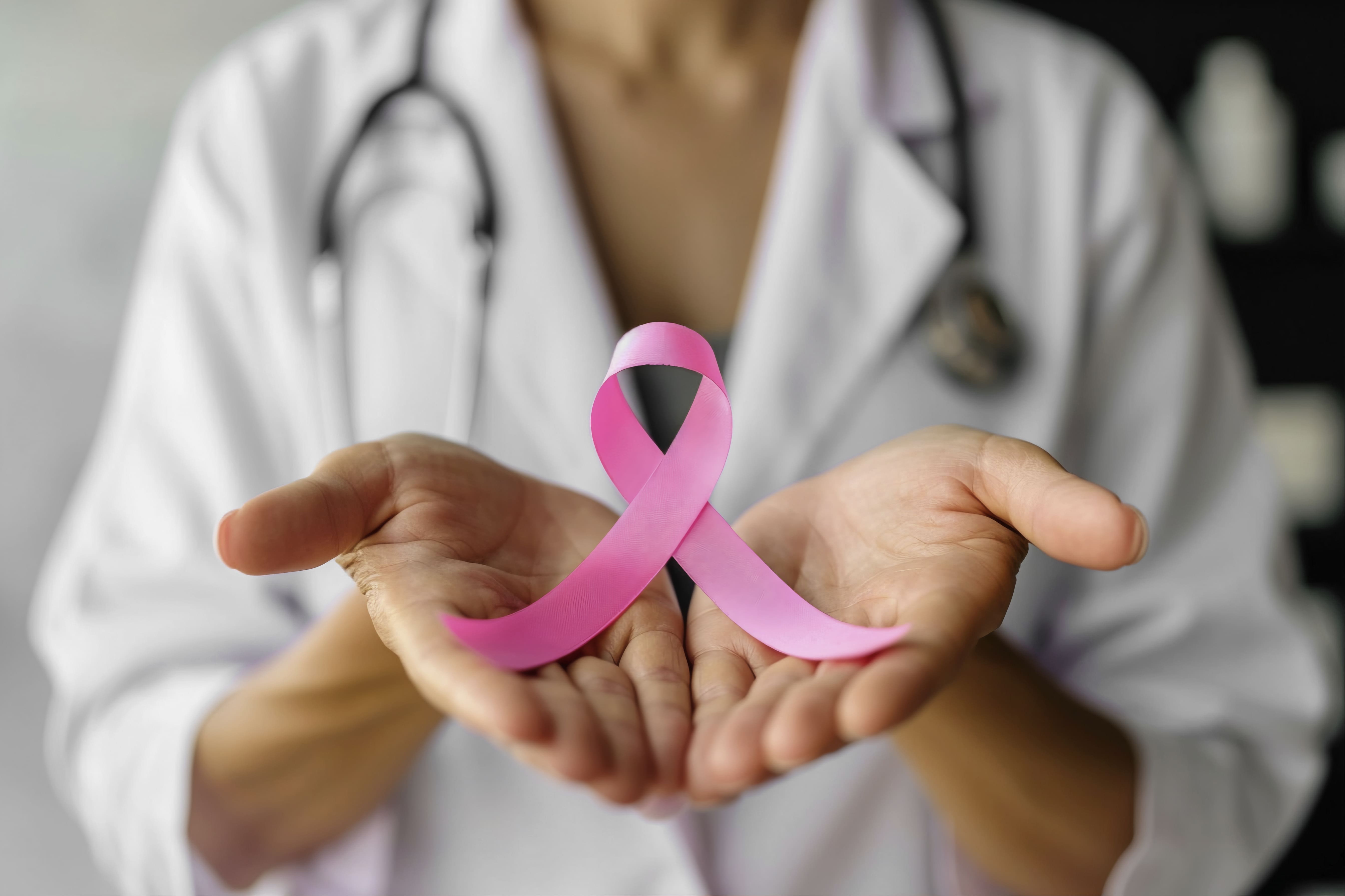 mes-rosa-en-Cartagena-cáncer-de-mama