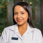Marticela Cabeza, Médico Internista y Jefe de Gestión Clínica.