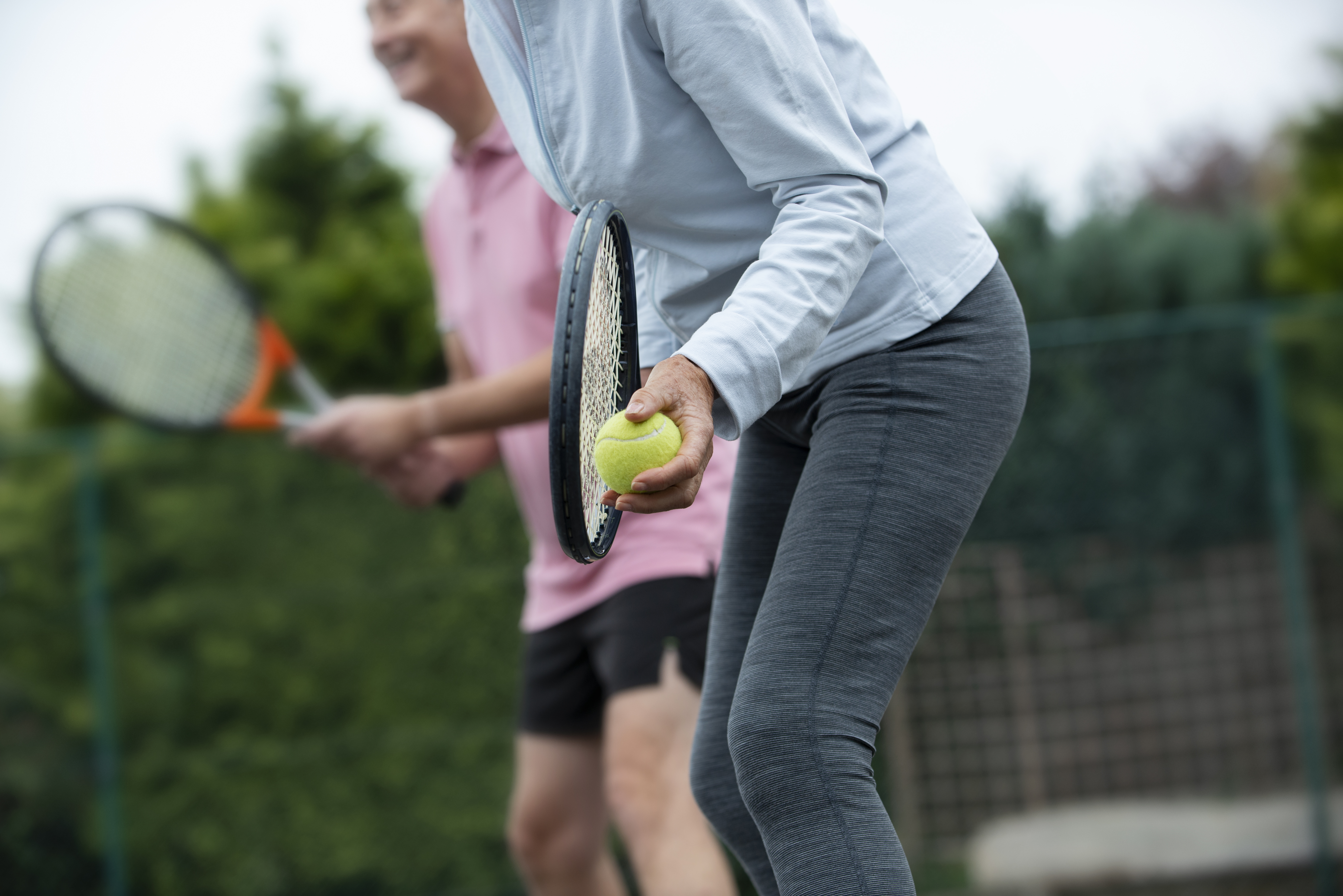 ¿Por qué podemos lesionarnos jugando tenis?